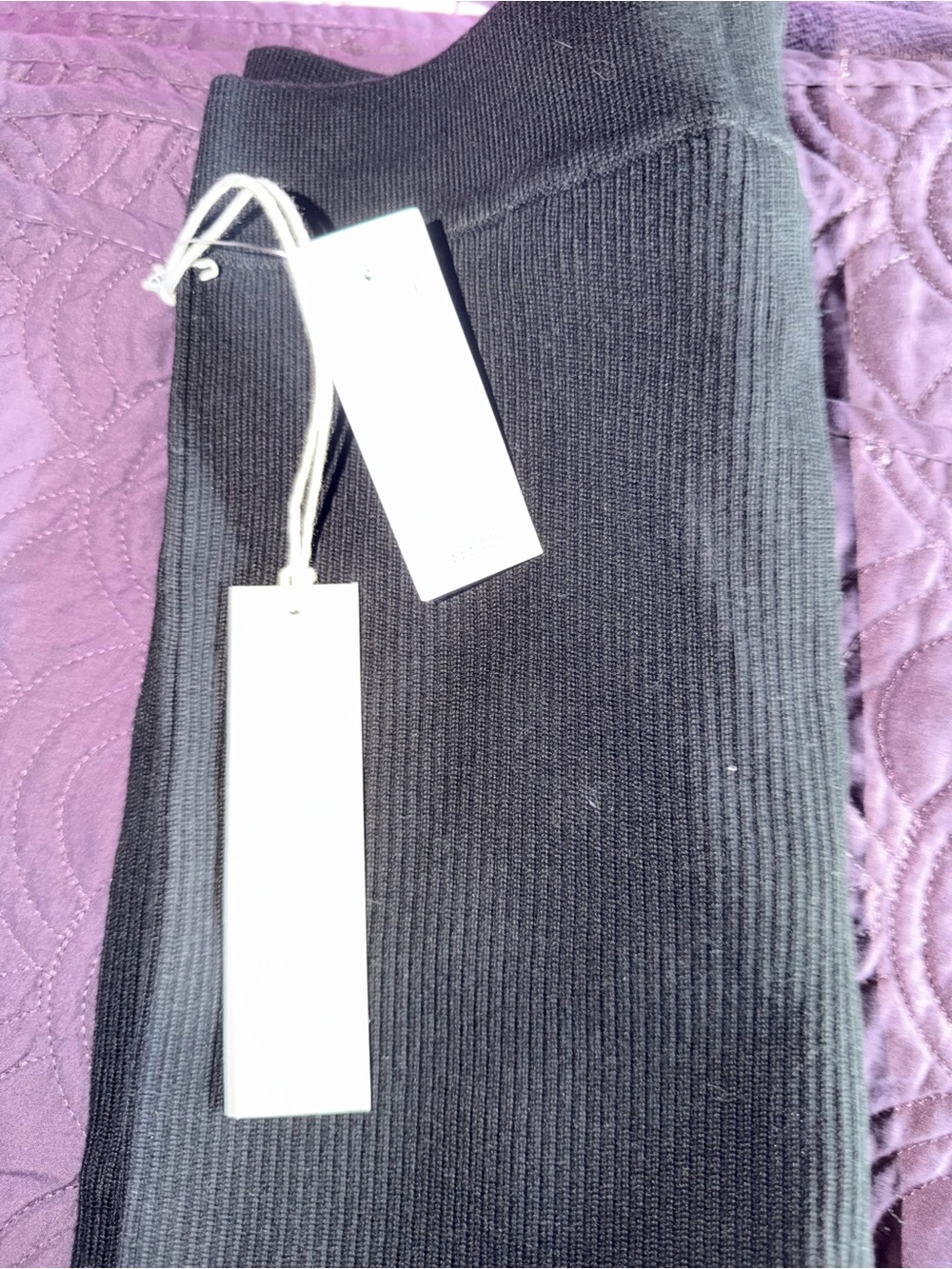 Essentials Black Ribbed Crop Tank - Picture 3 of 4